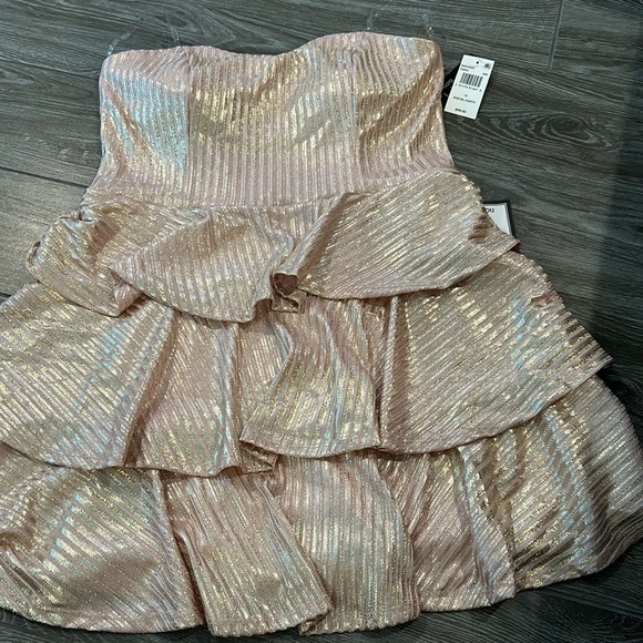 TRIXXI Pink Metallic Tiered Ruffled Sweetheart Neck Striped Strapless Juniors 15 - Picture 3 of 9